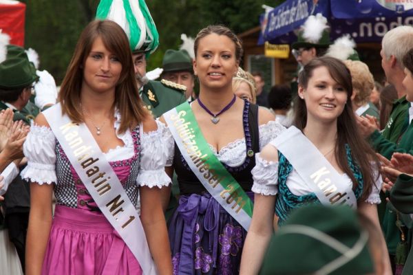 schuetzenfest13-freitag-14F118E6A9-B328-9567-67DC-78F1D2518997.jpg
