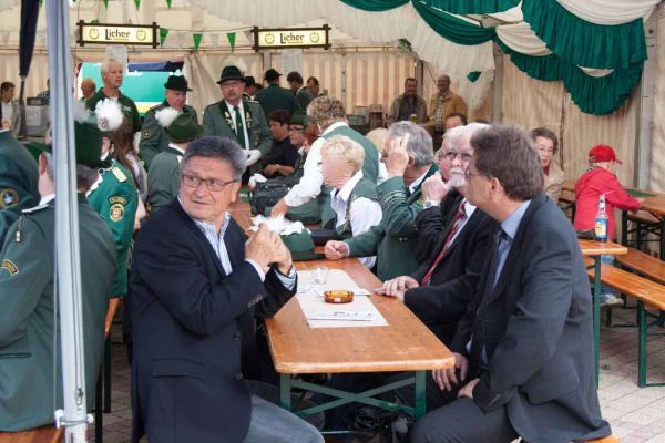 schuetzenfest13-freitag-1619122EAA-E974-B625-8B1B-F753D078502A.jpg